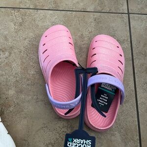 Rugged Shark Kids Pink Slip-On Sandals Size 4. New